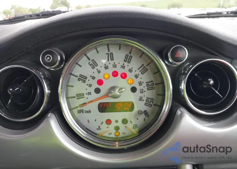 2006 Mini Cooper S from USA, damaged, VIN WMWRH33556TL93023